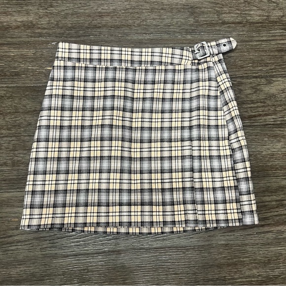 Sky & Sparrow Plaid Pink/Gray Mini Skirt - Picture 2 of 7
